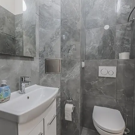 Appartamento Walk To Old Town Flat, Kitchen, New Bathroom Praga