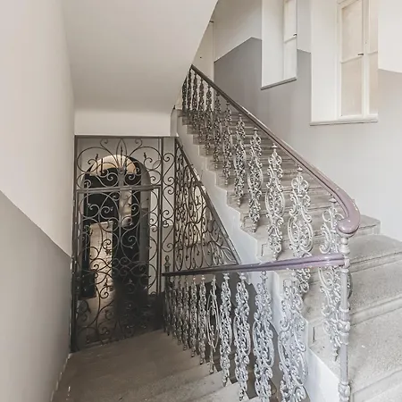 Walk To Old Town Flat, Kitchen, New Bathroom *