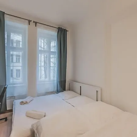 Appartamento Walk To Old Town Flat, Kitchen, New Bathroom Praga
